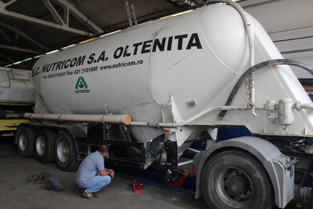 Service Semiremorci
